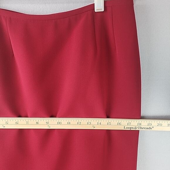 Tahari Petite Red Pencil Skirt Size 10P (Stain) - Picture 5 of 6